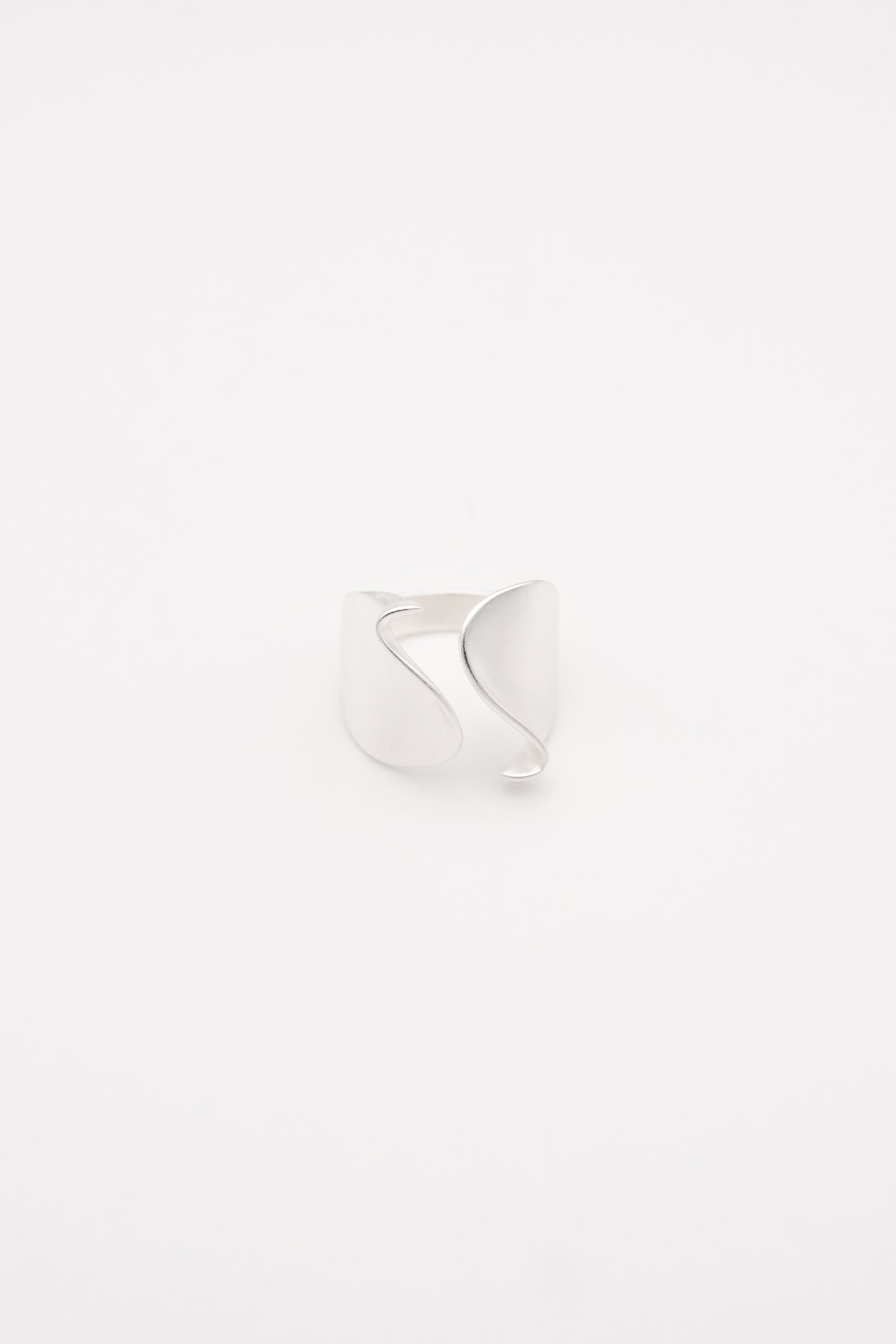 Nuanced silver Ring