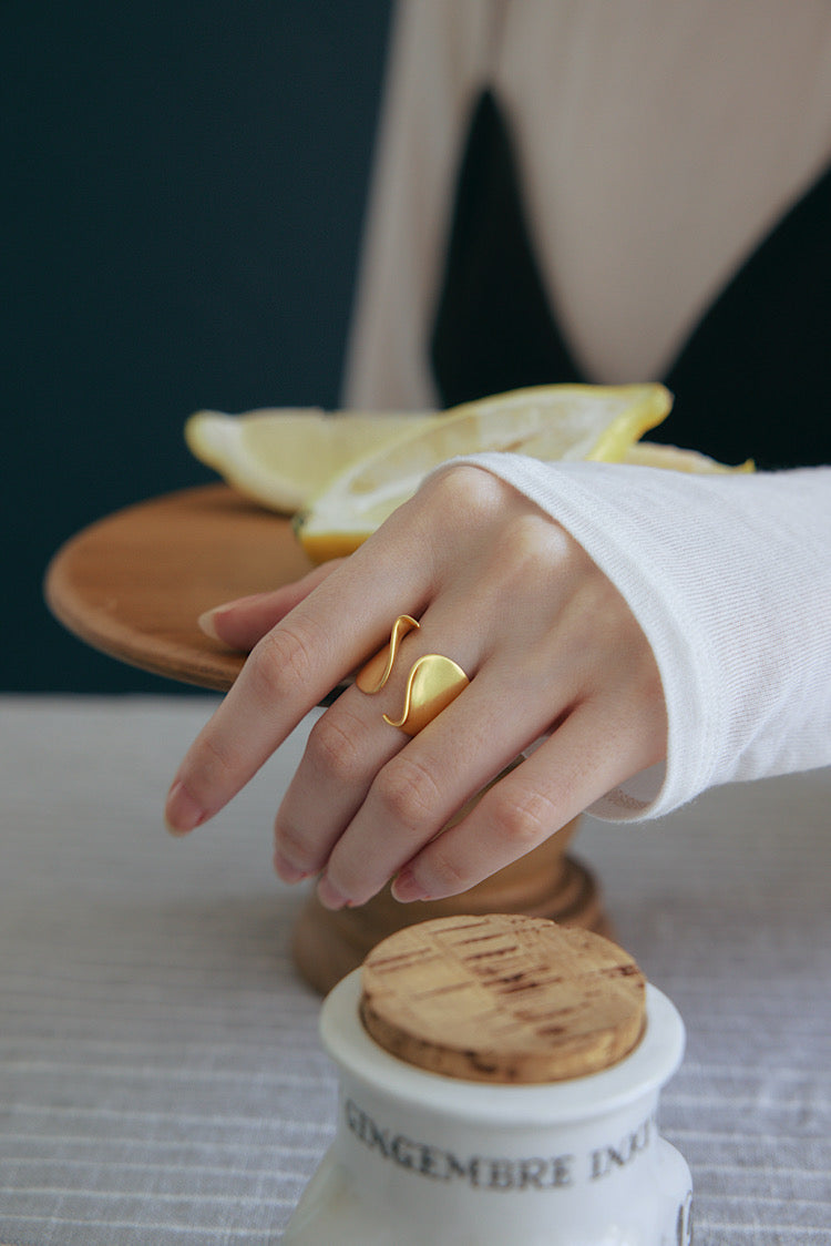 Nuanced gold Ring