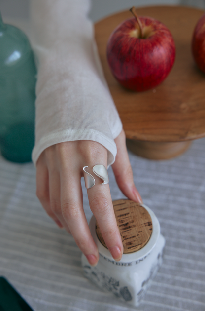 Nuanced silver Ring