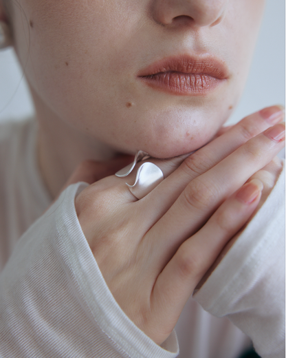 Nuanced silver Ring