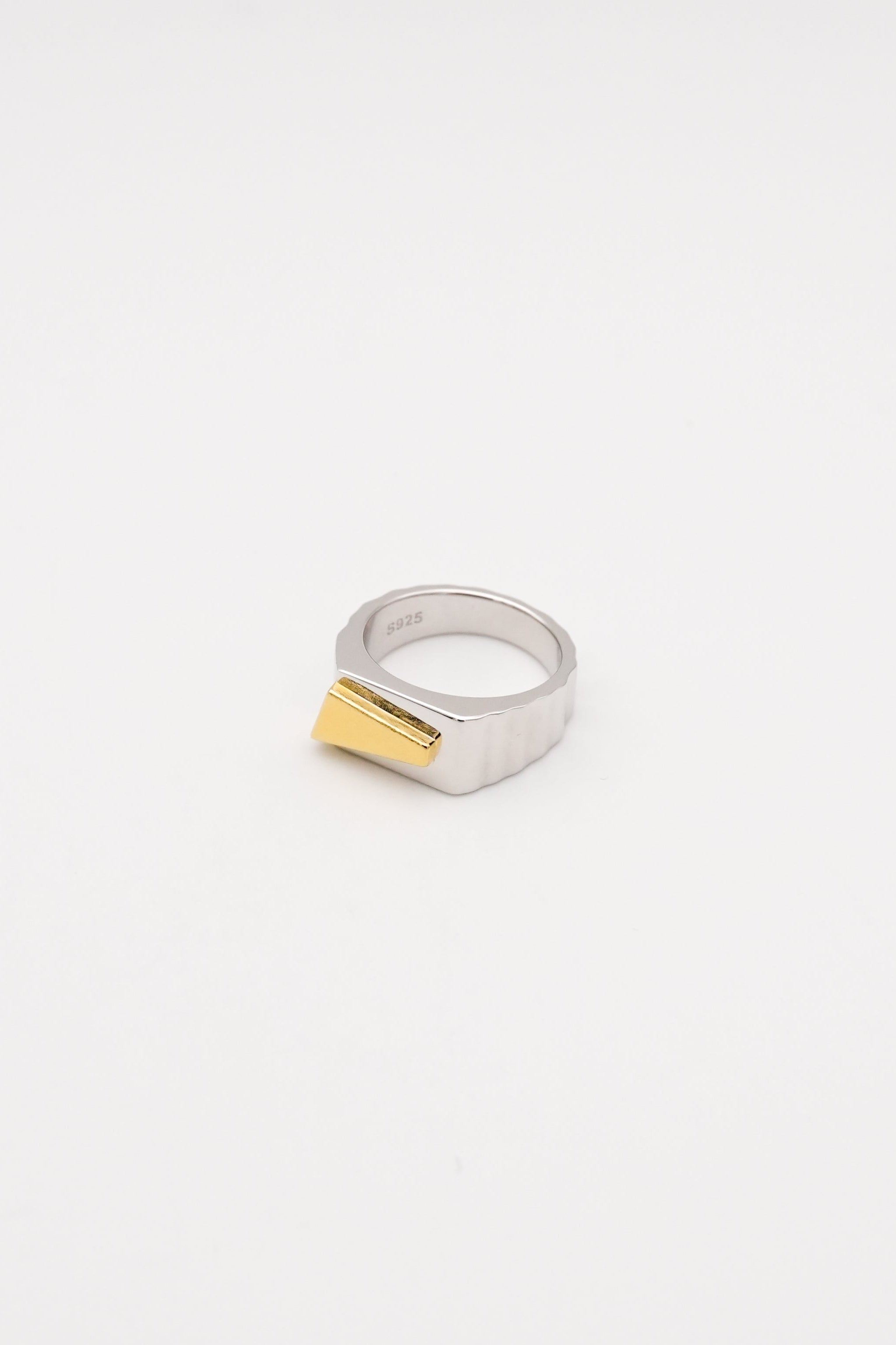 Bunp Ring – IHeNA