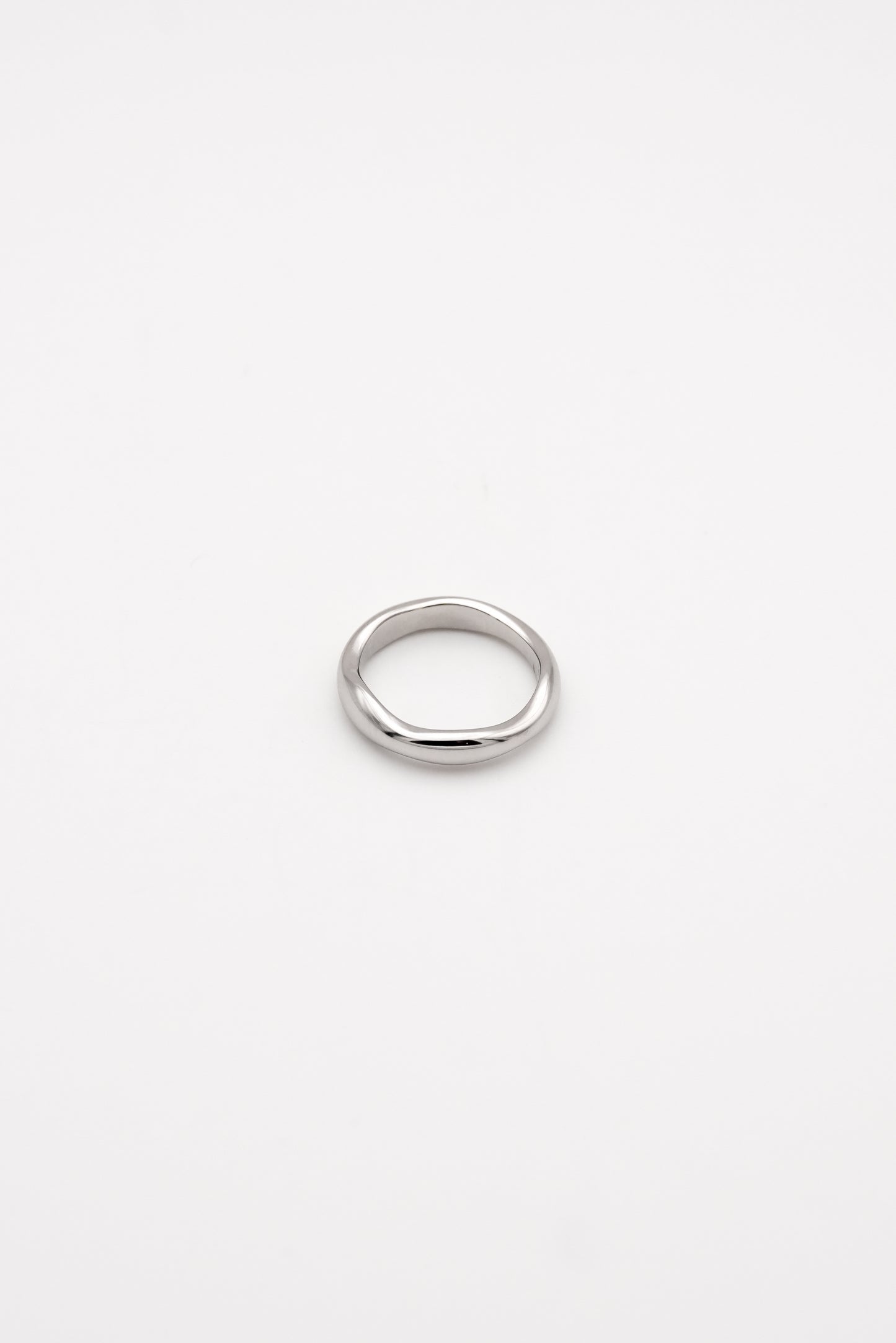 Shimmering wave Ring