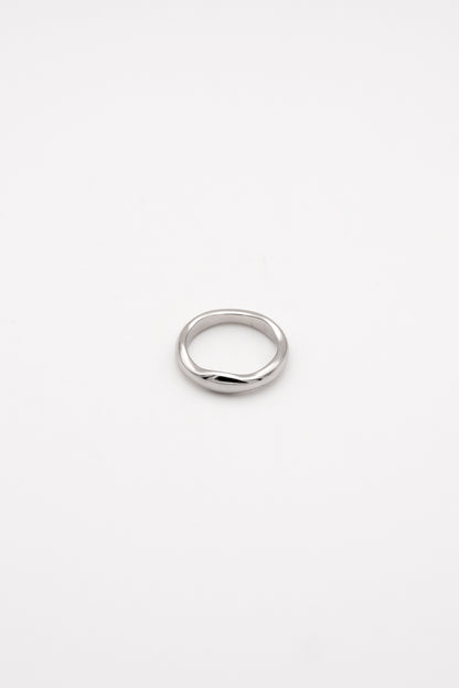 Shimmering wave Ring