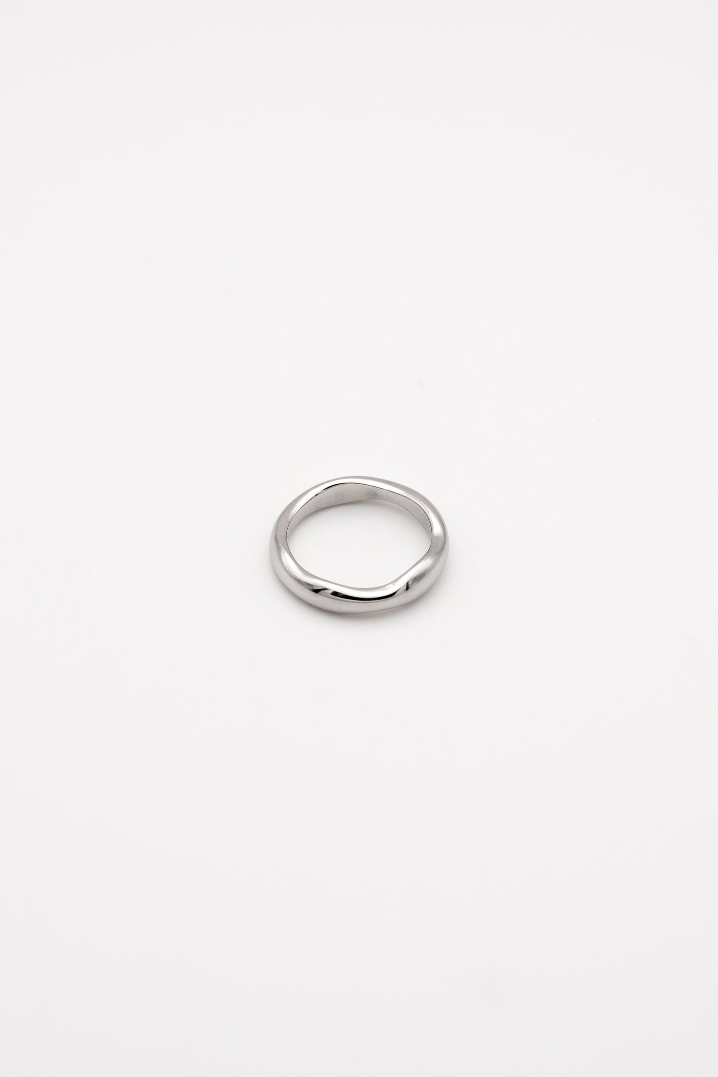 Shimmering wave Ring